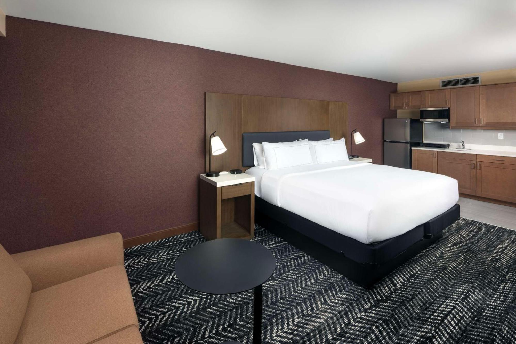 Doubletree By Hilton Manhattan, Ks Dış mekan fotoğraf