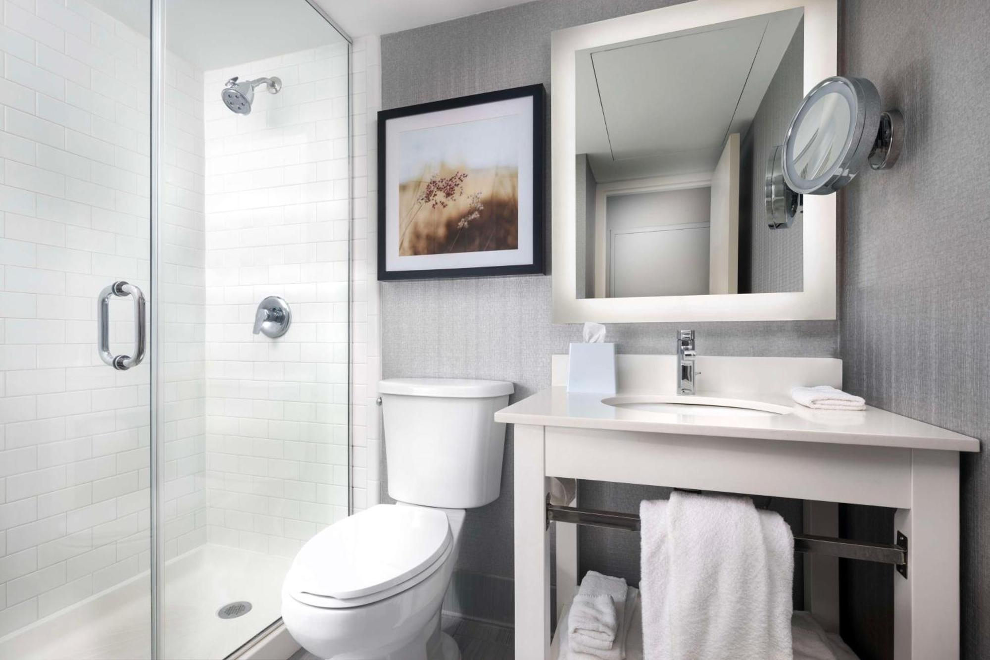 Doubletree By Hilton Manhattan, Ks Dış mekan fotoğraf